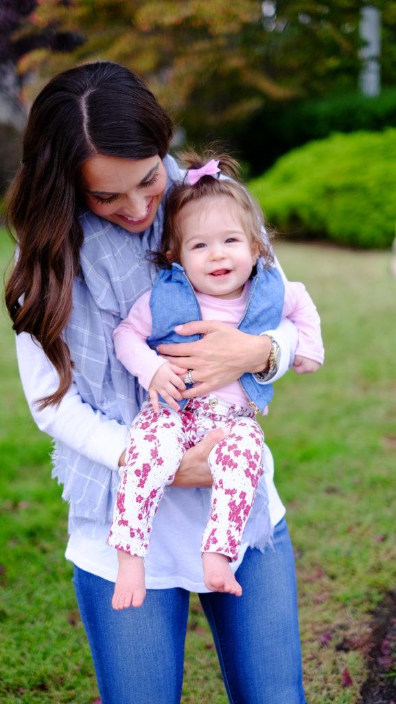mommy-and-me-outfit-matching