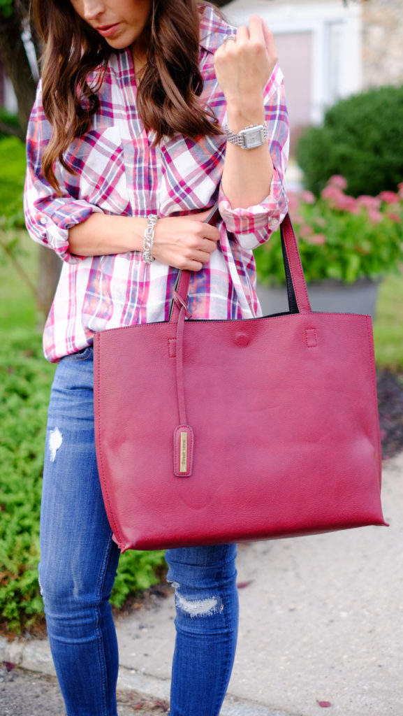 street-level-reversible-tote-burgundy