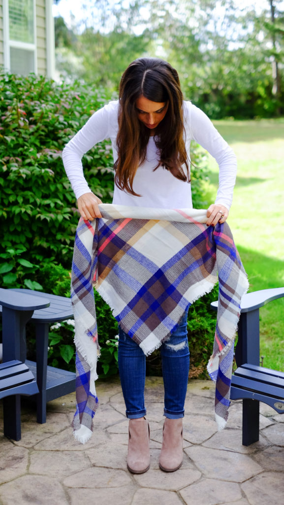 how-to-tie-a-square-blanket-scarf-2