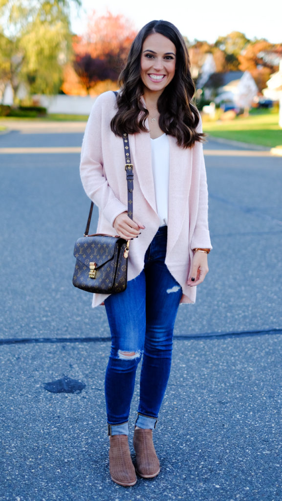 pink-cardigan-outfit