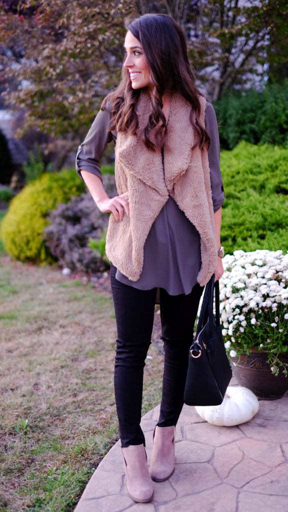faux-fur-vest-black-jeans-outfit