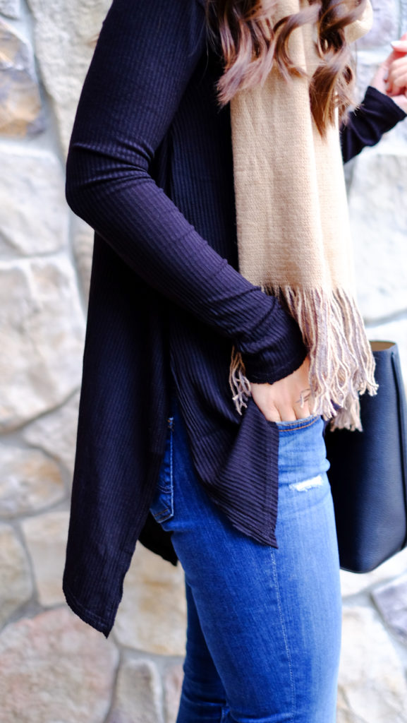 black-and-tan-scarf-outfit