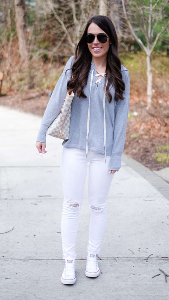 Gray sweatshirt outfit