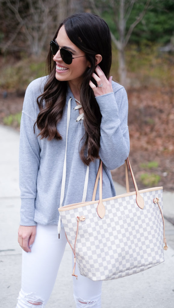 louis vuitton neverfull azur outfit