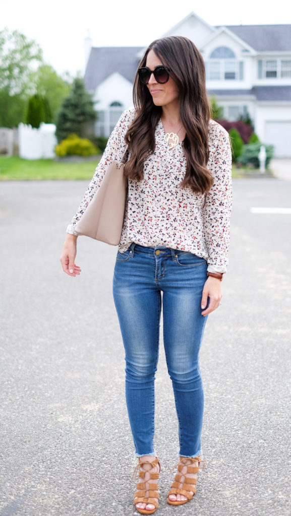 casual outfit scallop tote