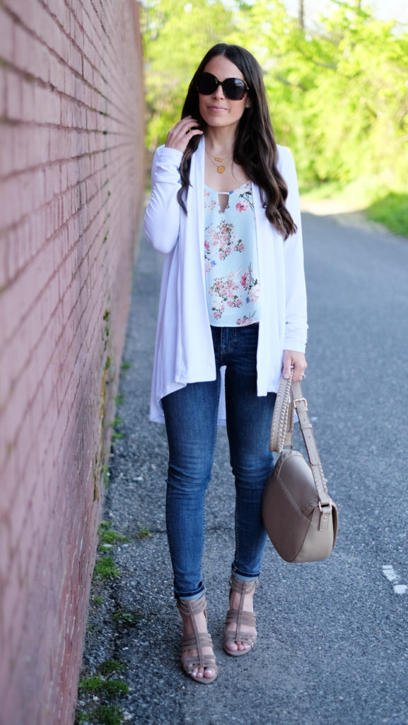 white cardigan and jeans outfit